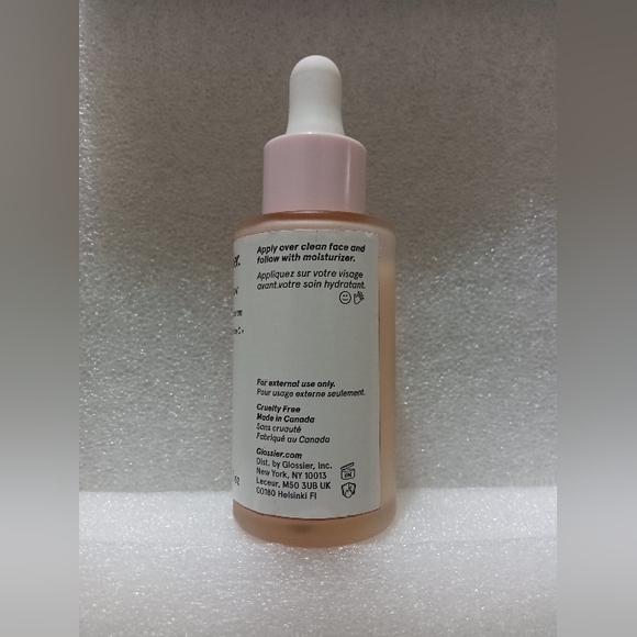 Glossier Super Glow Vitamin C + Magnesium Serum - Picture 7 of 12